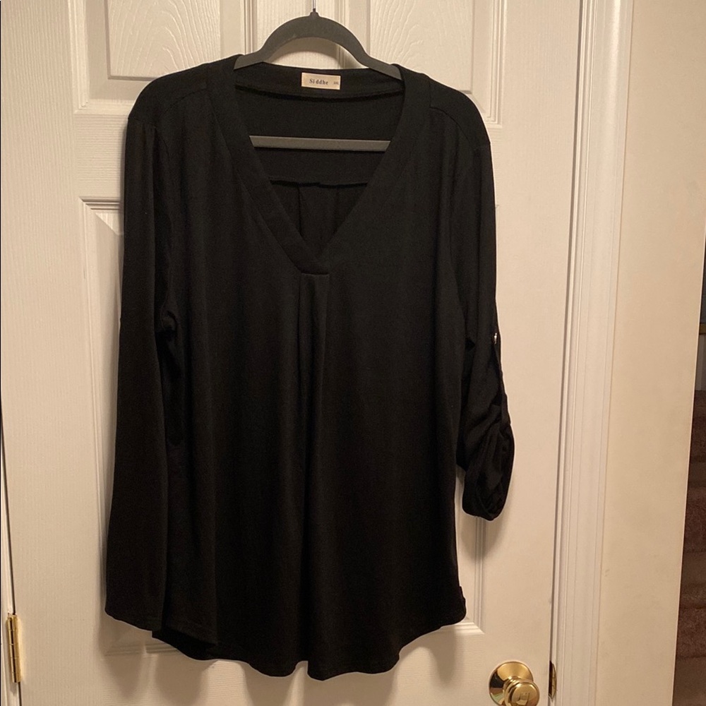 NWOT Siddhe Black Women’s Top…size 3XL